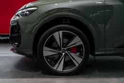 Audi Q5 L Flagship Hybrid quattro S tronic в лизинг - 16