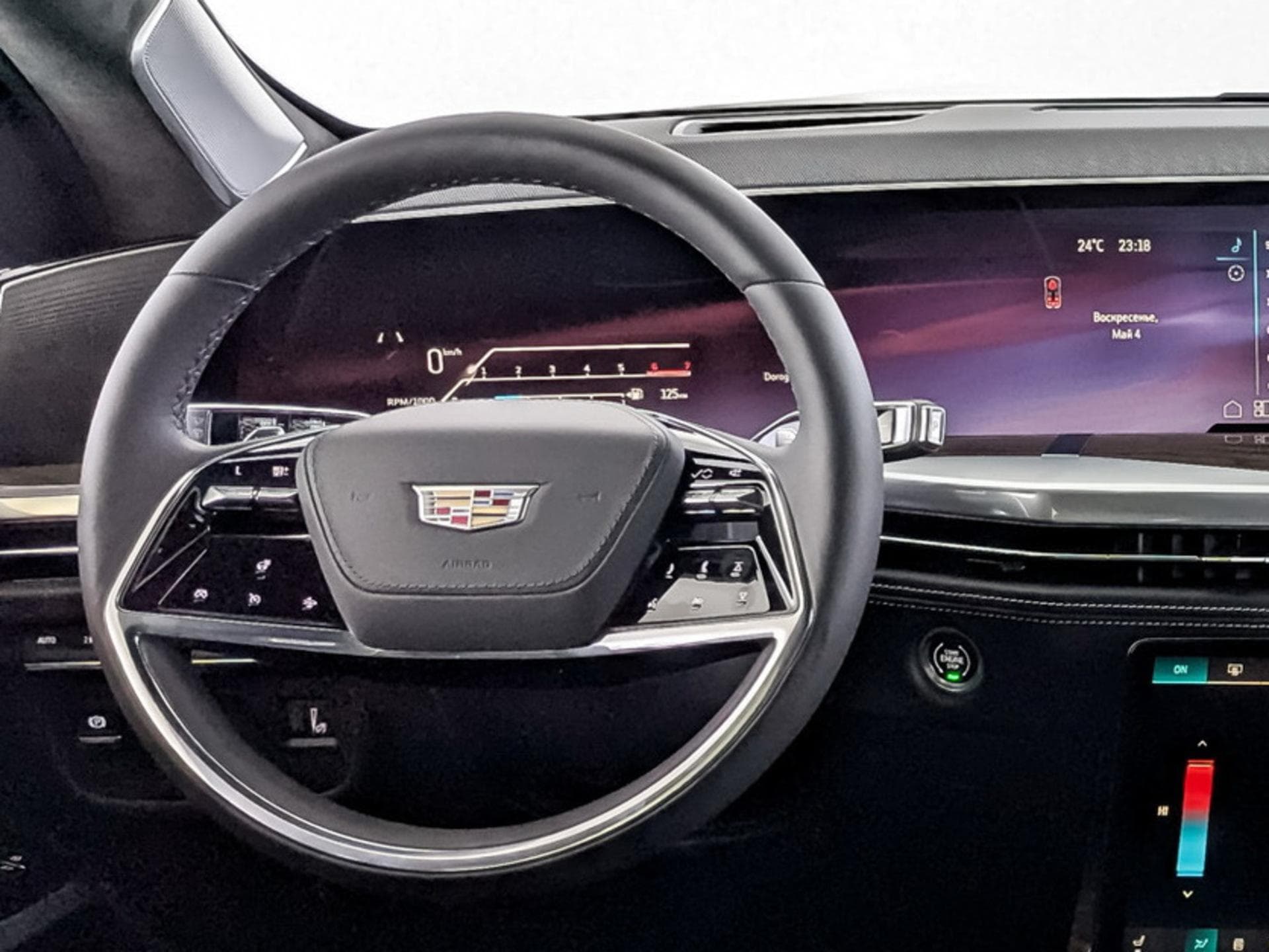 Cadillac Escalade - 2