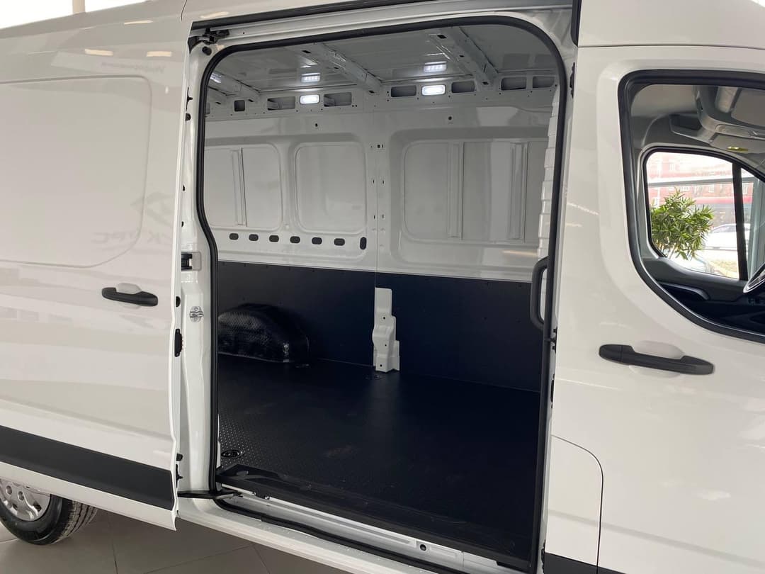 Avior V90 Фургон L3H2 3.5T 2.0TD 6MT FWD в лизинг - 5