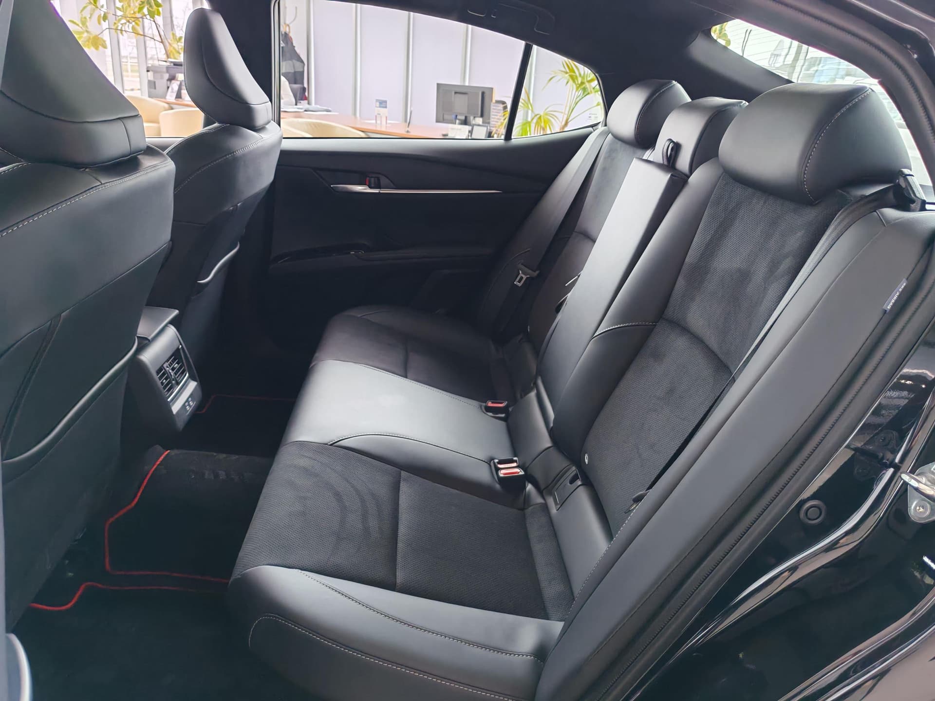 Toyota Camry 2.0HXS Sports Plus Edition в лизинг - 11