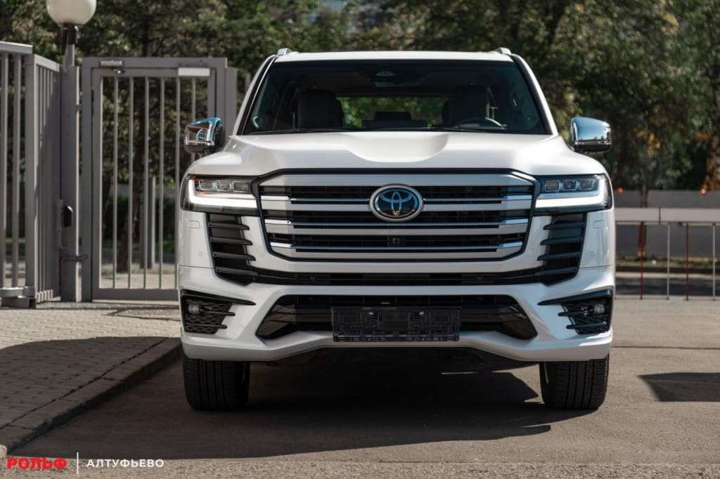 Toyota Land Cruiser 300 В-Икс-Р 3.3 дизель АТ в лизинг - 3