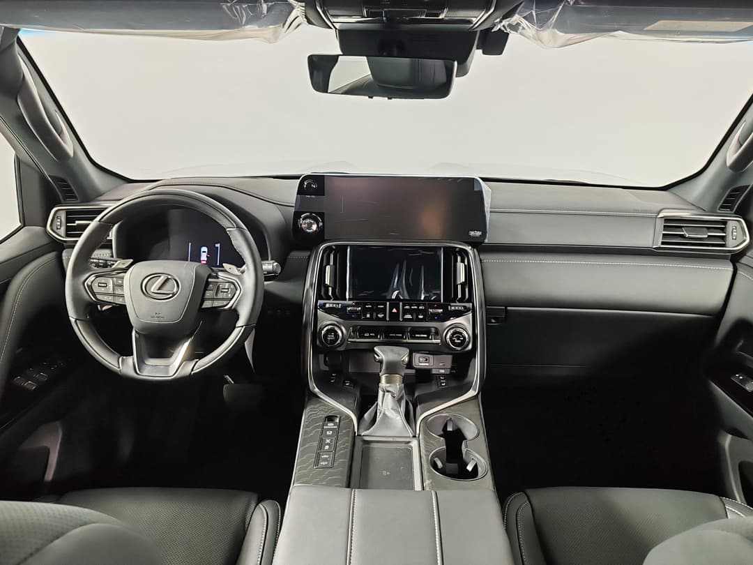 Lexus LX 500d Urban DSL в лизинг - 13