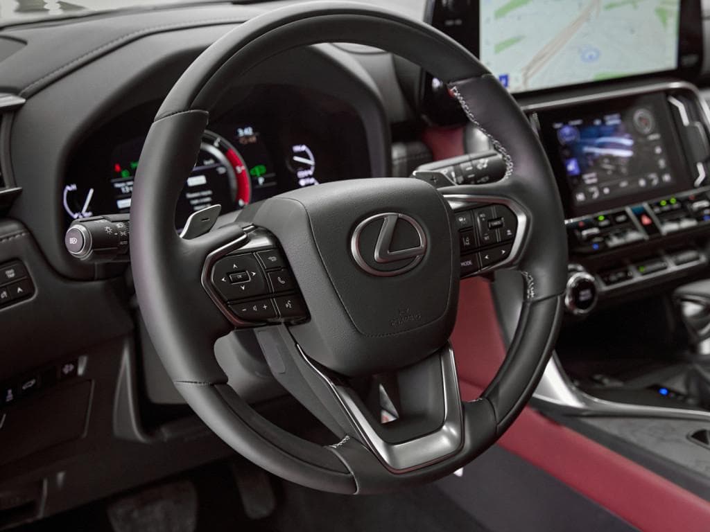 Lexus LX 500d Urban DSL в лизинг - 17