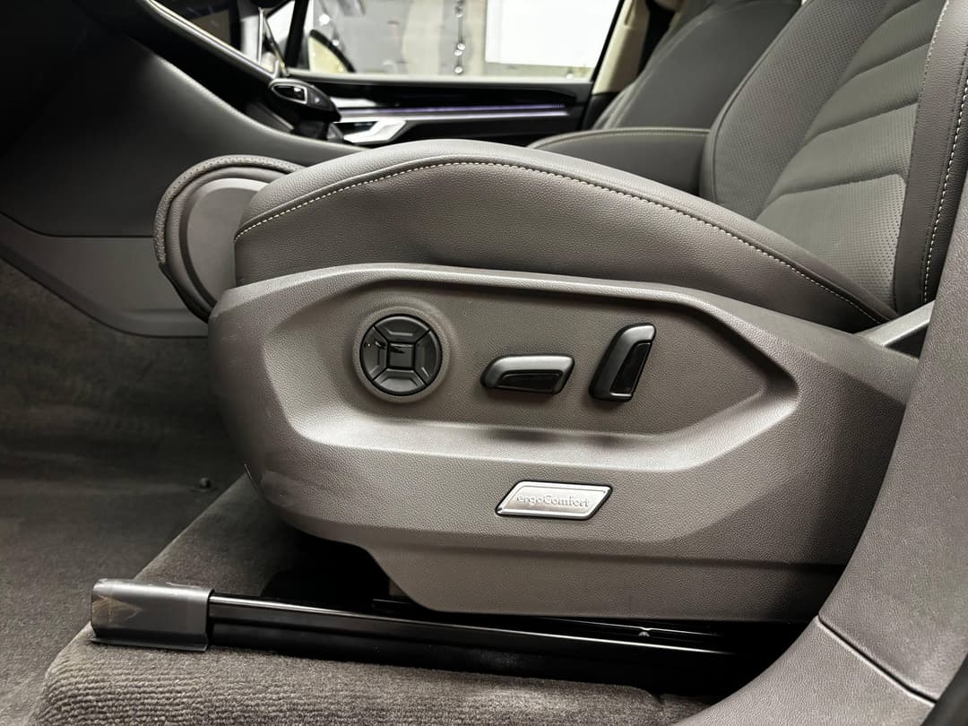 Volkswagen Touareg R-Line 2.0 TFSI 265hp 8AT в лизинг - 20