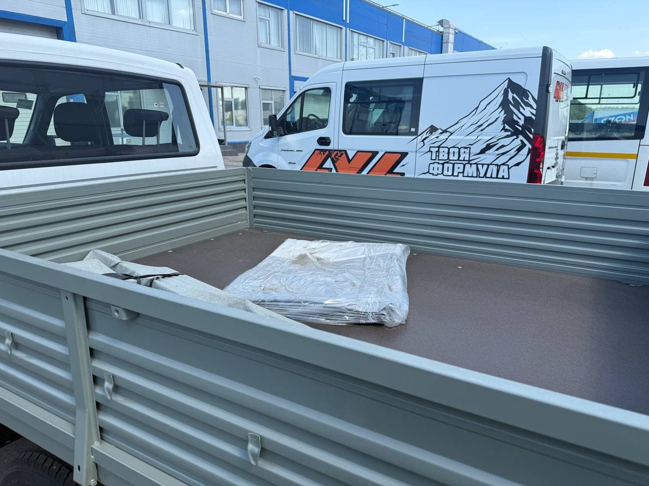 UAZ Profi двухрядная кабина Двойная кабина с бортом Base 4х4 2.7 5MT в лизинг - 9
