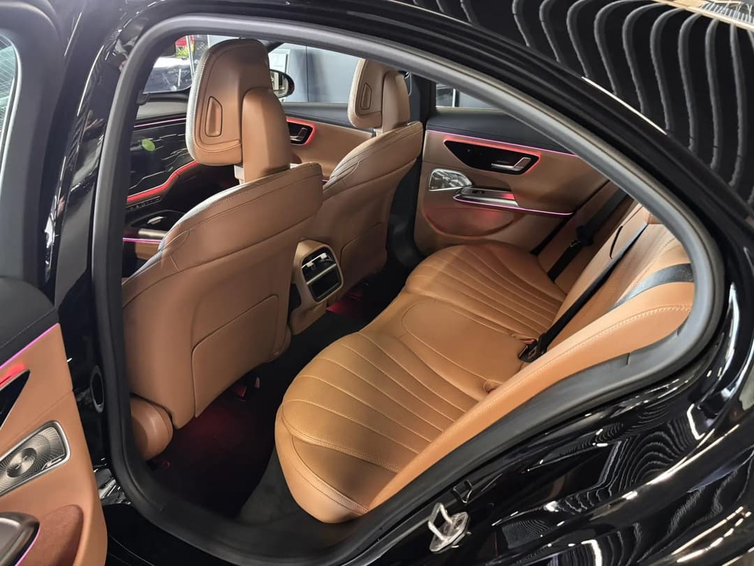 Mercedes-Benz E седан 300 полный привод АМГ Лайн (AMG Line) в лизинг - 9