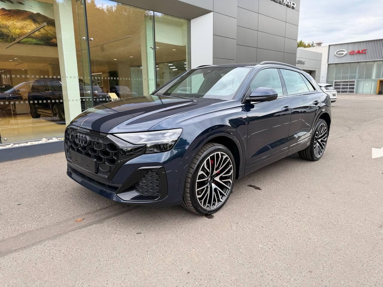 Audi Q8 - 2