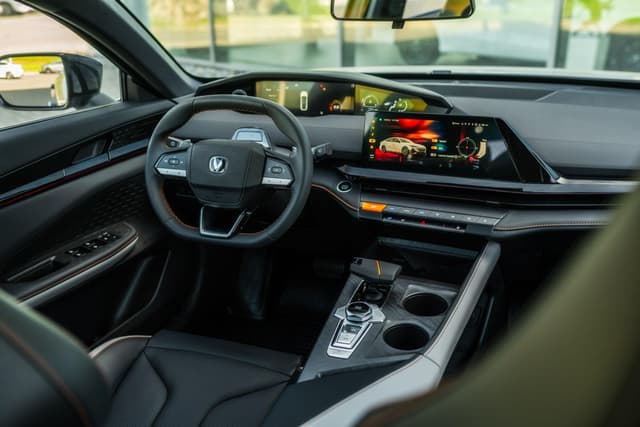 Changan Uni-V Tech 1.5T 7DCT в лизинг - 15