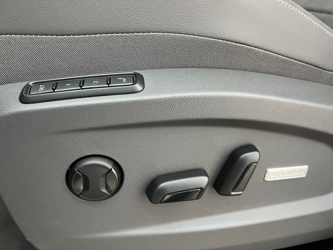 Volkswagen Multivan Лайф 2.0 дизель 150 л.с. АТ длинный (Life) в лизинг - 19