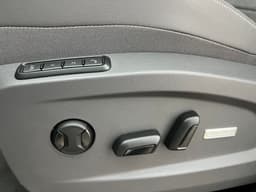 Volkswagen Multivan Лайф 2.0 дизель 150 л.с. АТ длинный (Life) в лизинг - 19
