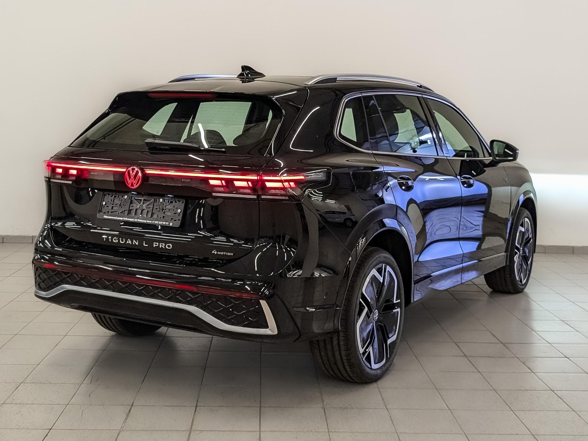 Volkswagen Tiguan L Pro R-Line Premium Edition 380TSI 7AT 4WD в лизинг - 3