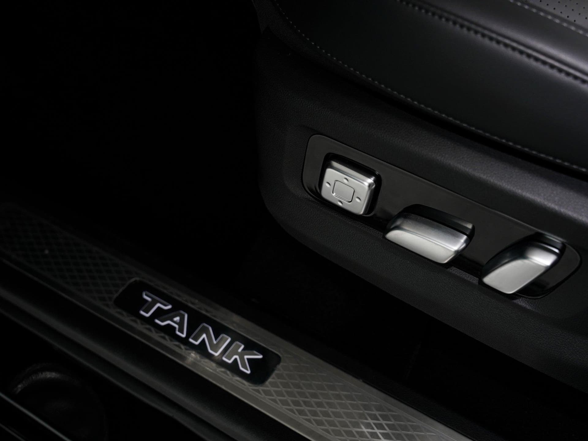 Tank 500 Blacktrail 3.0 9AT 4WD в лизинг - 21