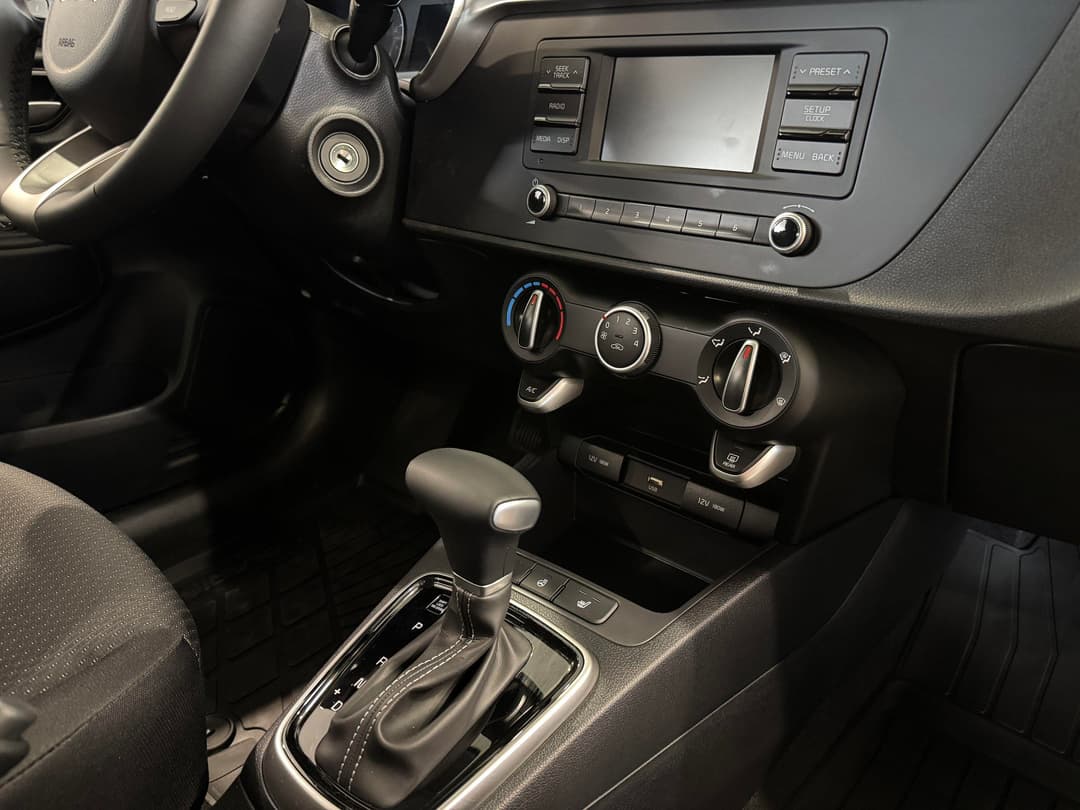 Solaris KRX Comfort 1.6 6AT в лизинг - 22
