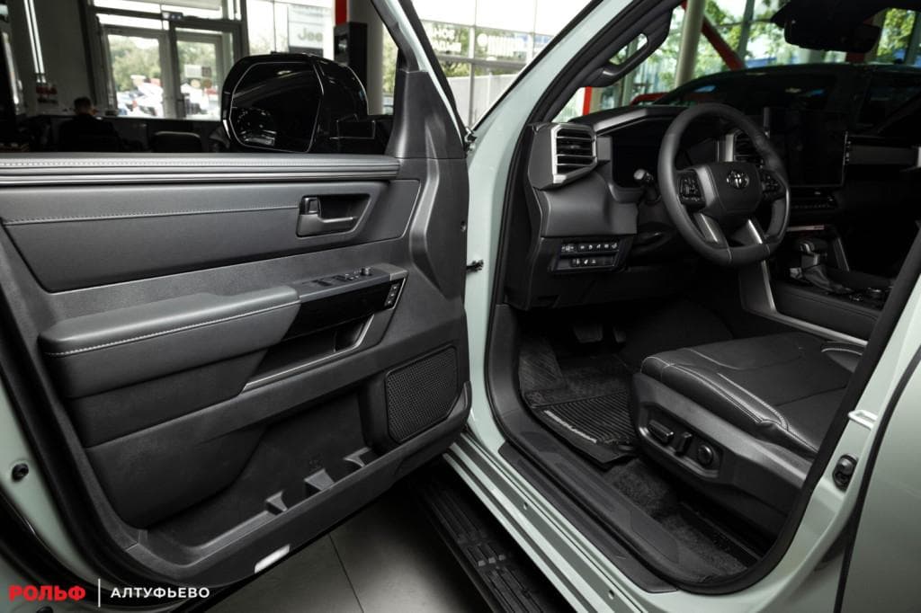Toyota Sequoia Limited 4WD V6 Hybrid в лизинг - 7