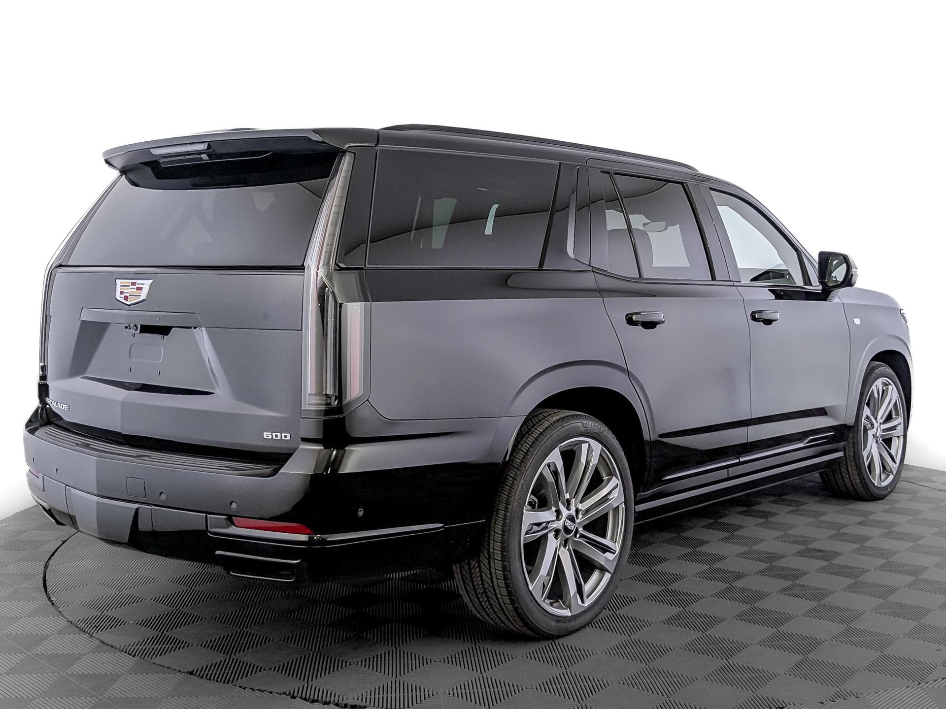 Cadillac Escalade 6.2 V8 Sport Platinum в лизинг - 3