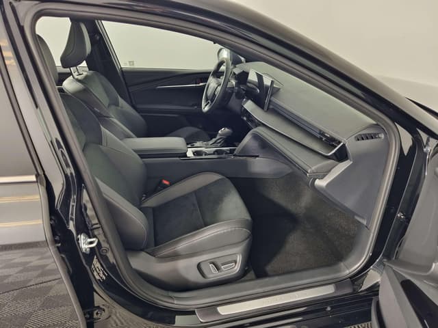 Toyota Camry 2.0HXS Sports Plus Edition в лизинг - 22