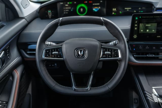 Changan Uni-K Tech 2.0 8AT AWD в лизинг - 13