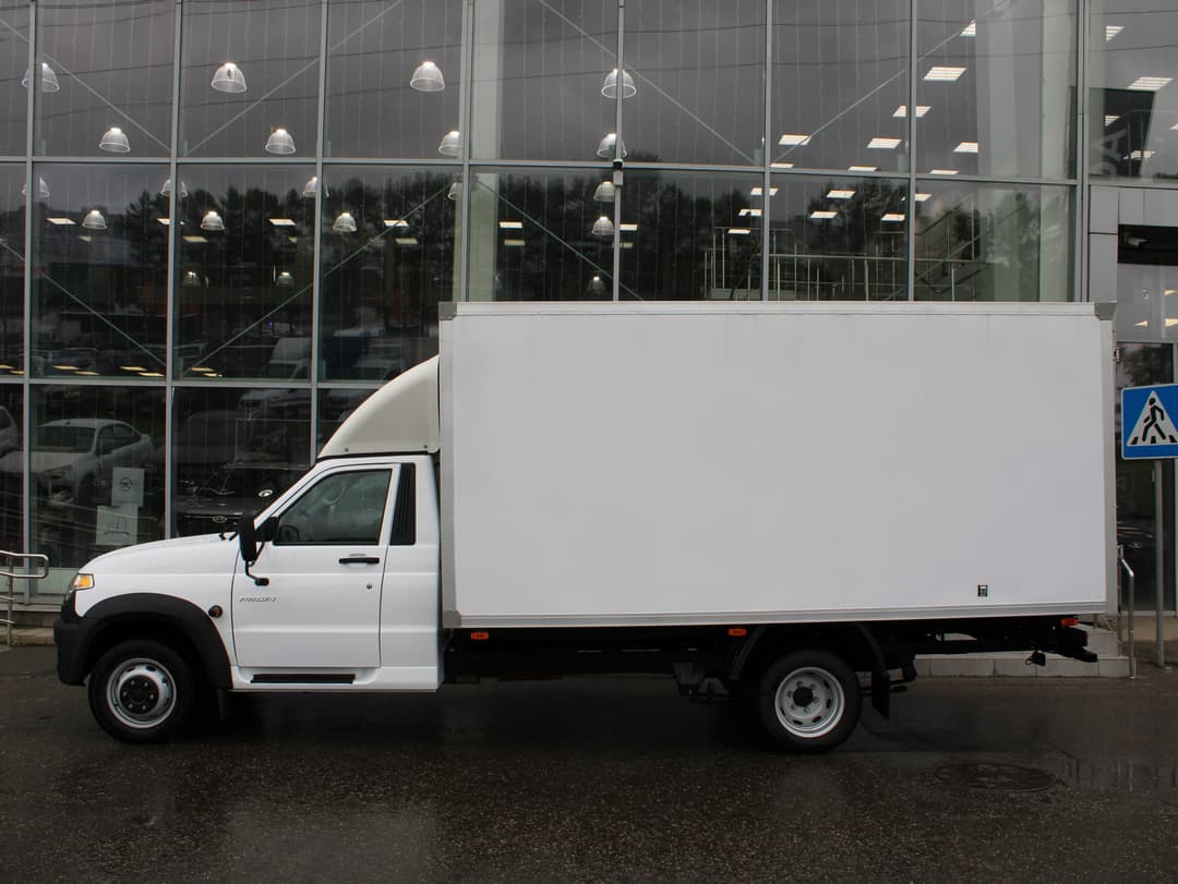 UAZ Profi Промтоварный фургон Base двускатный мост 4х2 2.7 5MT в лизинг - 5