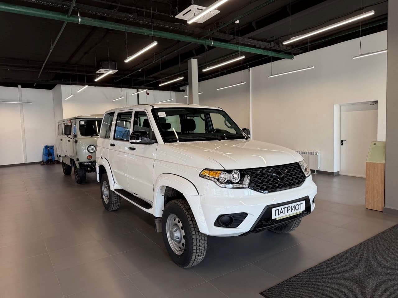 UAZ Patriot Base Икар 2.7 5MT в лизинг - 3