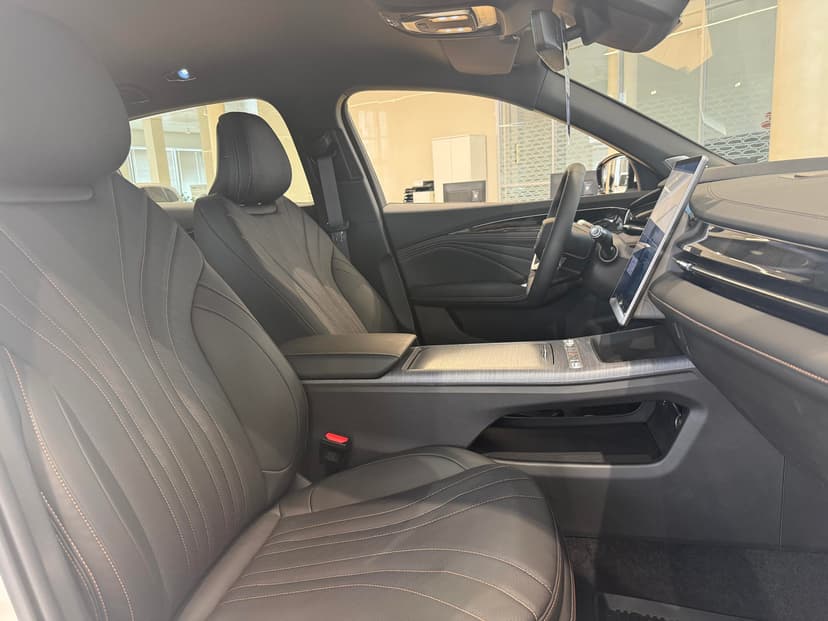 Geely Preface Флагман / Flagship 2.0Т АТ в лизинг - 15