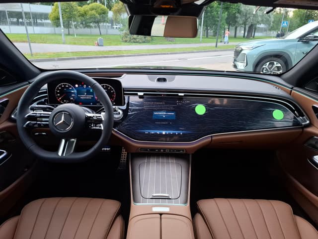 Mercedes-Benz E седан 300 полный привод АМГ Лайн (AMG Line) в лизинг - 9
