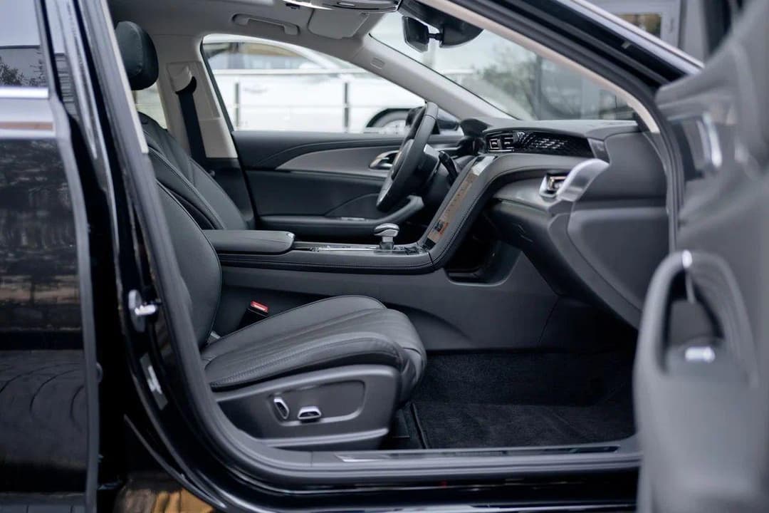 Hongqi H5 Black Edition 2.0Т в лизинг - 8
