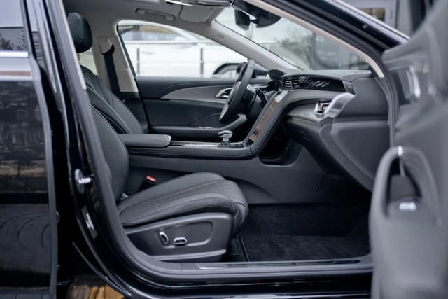 Hongqi H5 Black Edition 2.0Т в лизинг - 8