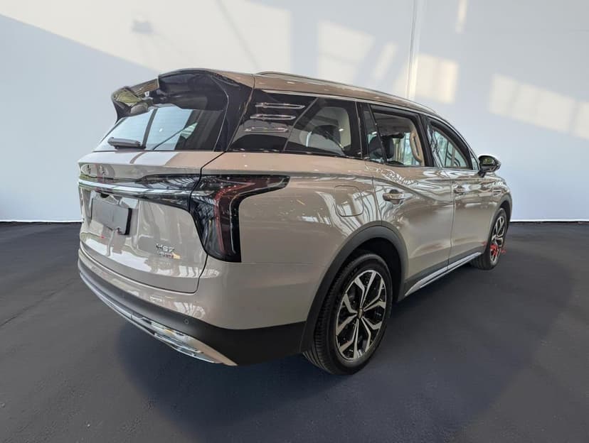 Hongqi HS7 2.0T Deluxe AWD в лизинг - 5