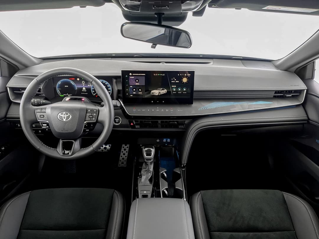 Toyota Camry 2.0HXS Sports Plus Edition в лизинг - 11