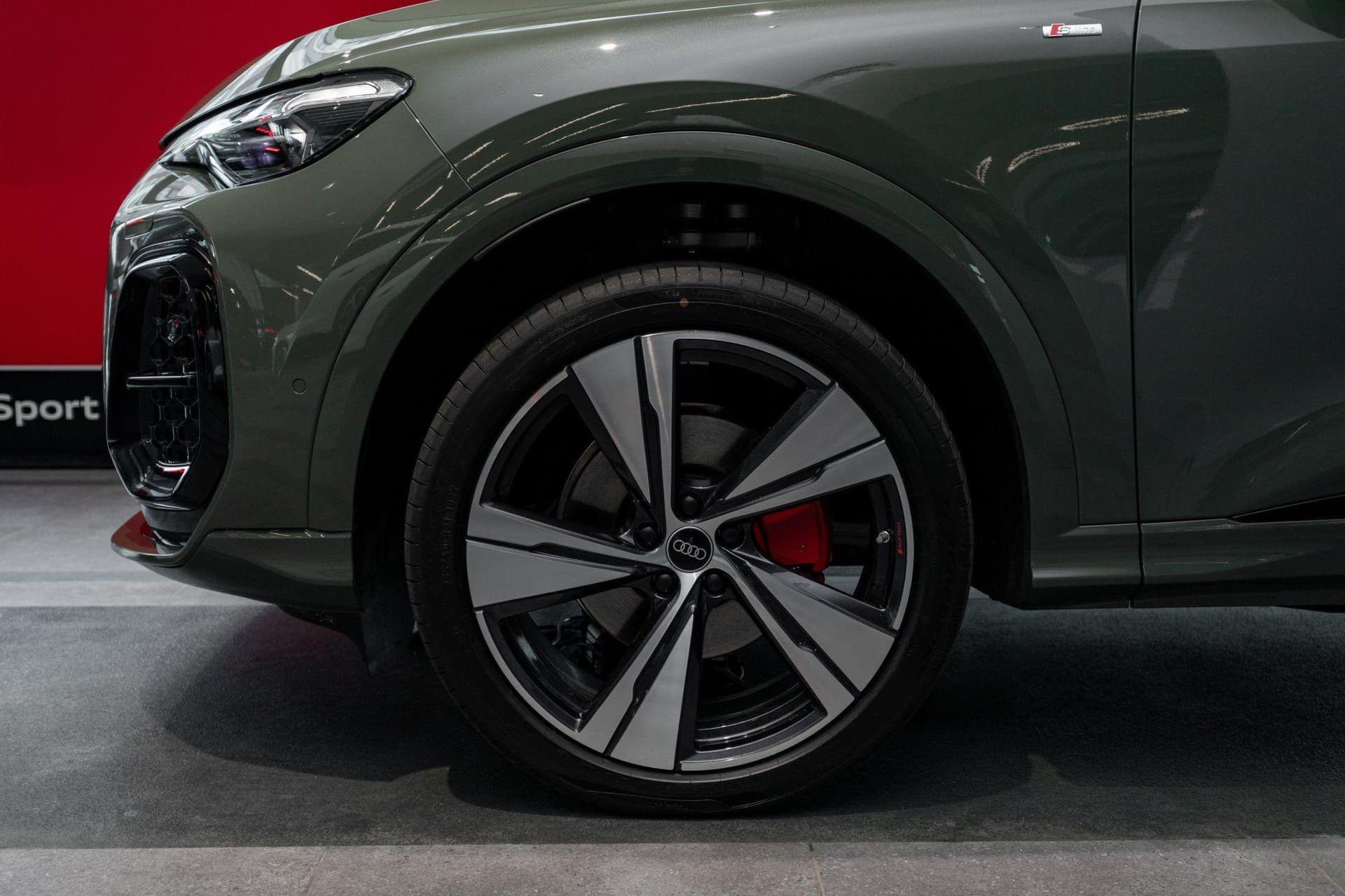 Audi Q5 L Flagship Hybrid quattro S tronic в лизинг - 17
