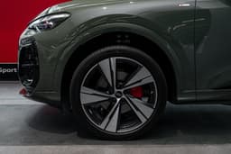 Audi Q5 L Flagship Hybrid quattro S tronic в лизинг - 17