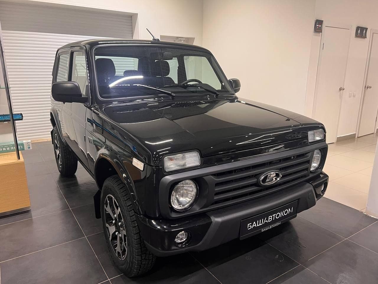 Lada Niva Legend 3 дв Urban 24 1.7 5MT в лизинг - 7