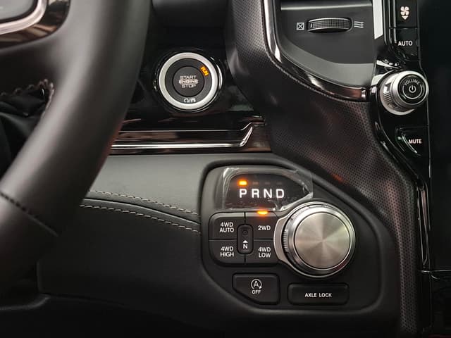 Ram 1500 Limited Crew Cab 3.0 8AT 4WD в лизинг - 24