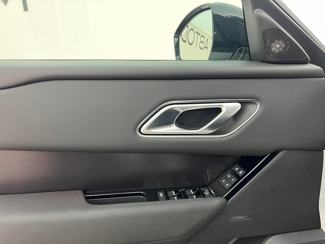Land Rover Velar 2.0P 250 Dynamic SE в лизинг - 19