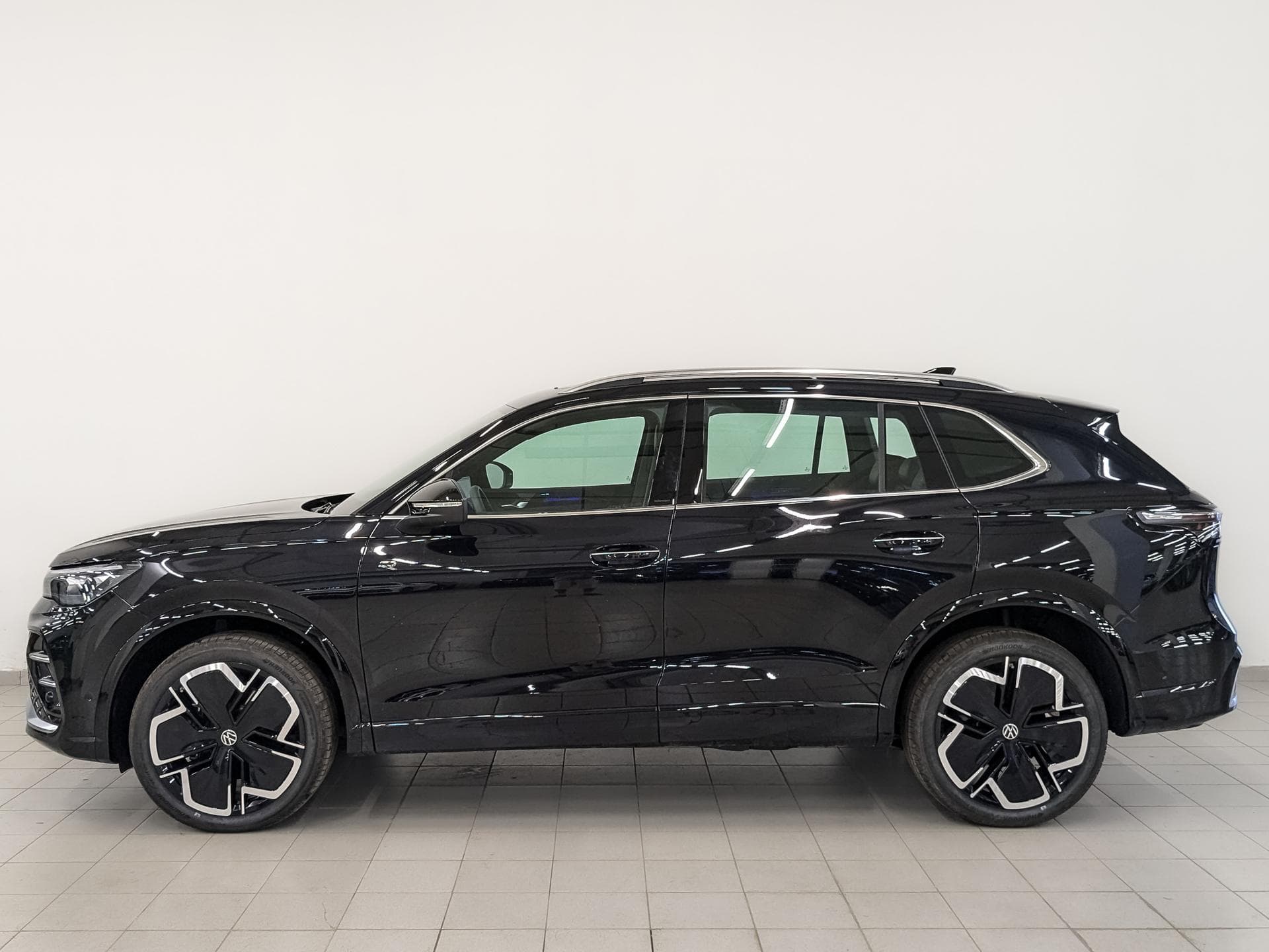 Volkswagen Tiguan L Pro R-Line Premium Edition 380TSI 7AT 4WD в лизинг - 4