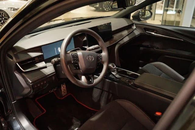 Toyota Camry 2.0HXS Sports Plus Edition в лизинг - 14