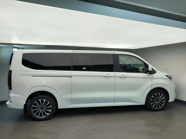 Ford Tourneo Custom Титаниум 320 длинная база 2.0 дизель 170 л.с. АТ полный привод в лизинг - 6