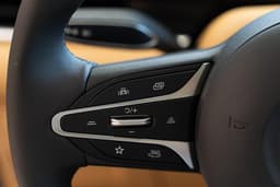 Voyah Dream PHEV Long Range (последовательный гибрид) в лизинг - 13