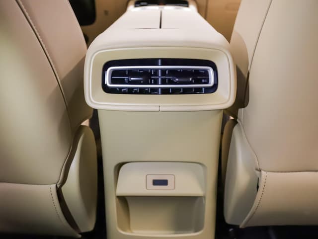 Evolute i-SPACE Base 5-местная (270 кВт) 4WD в лизинг - 16