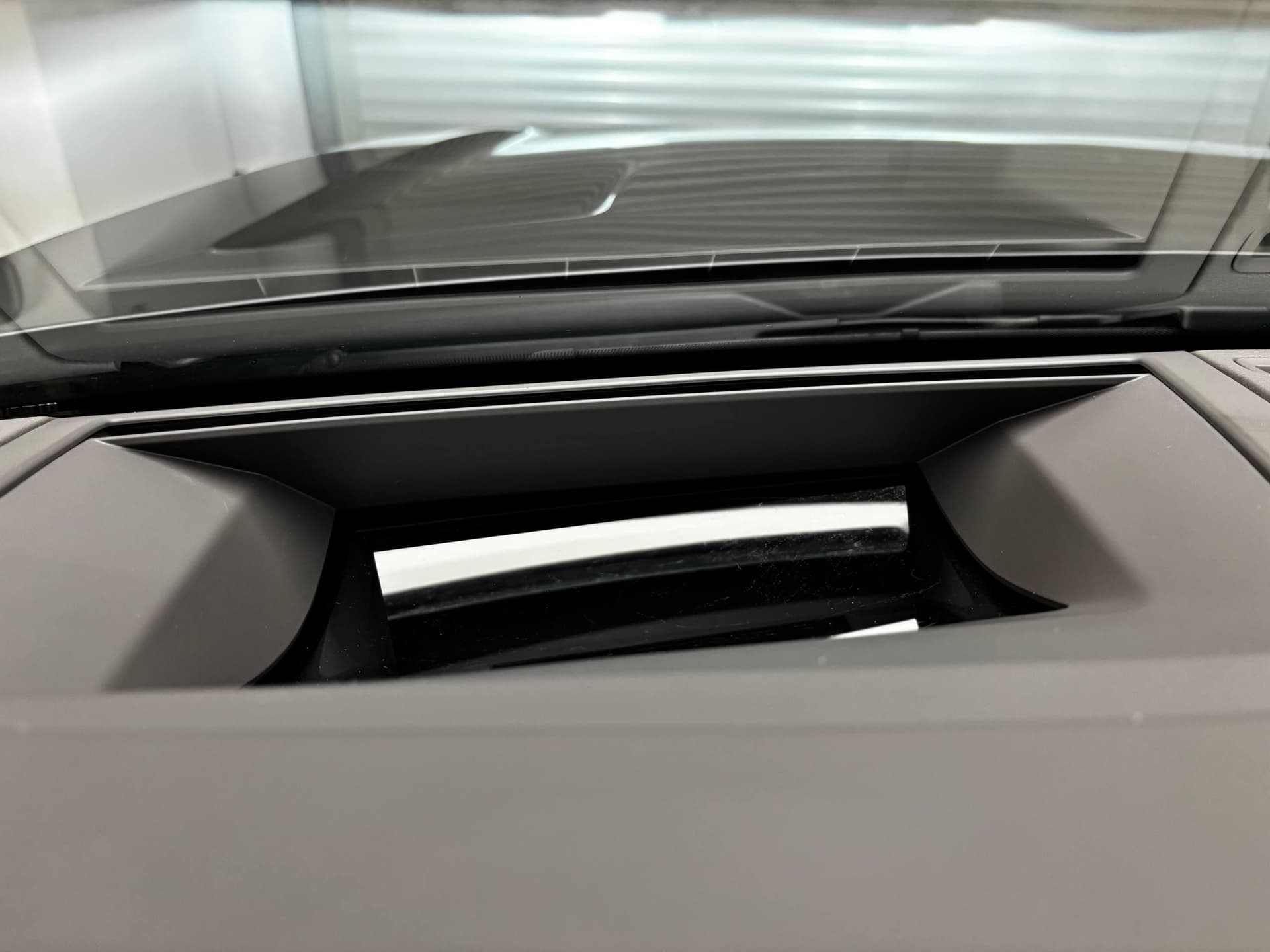Volkswagen Touareg R-Line 2.0 TFSI 265hp 8AT в лизинг - 26