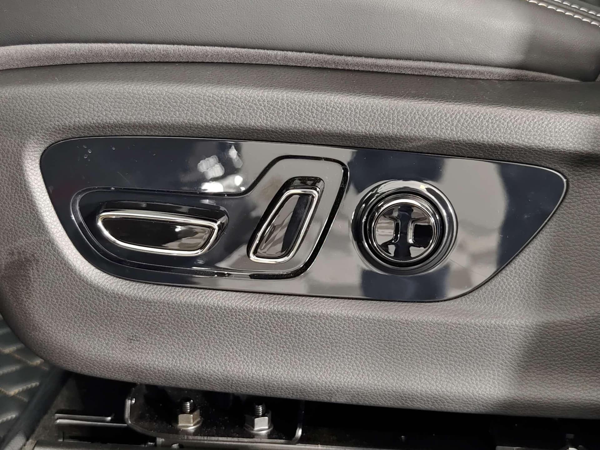 GAC GS8 GT 2.0 8AT 4WD в лизинг - 18