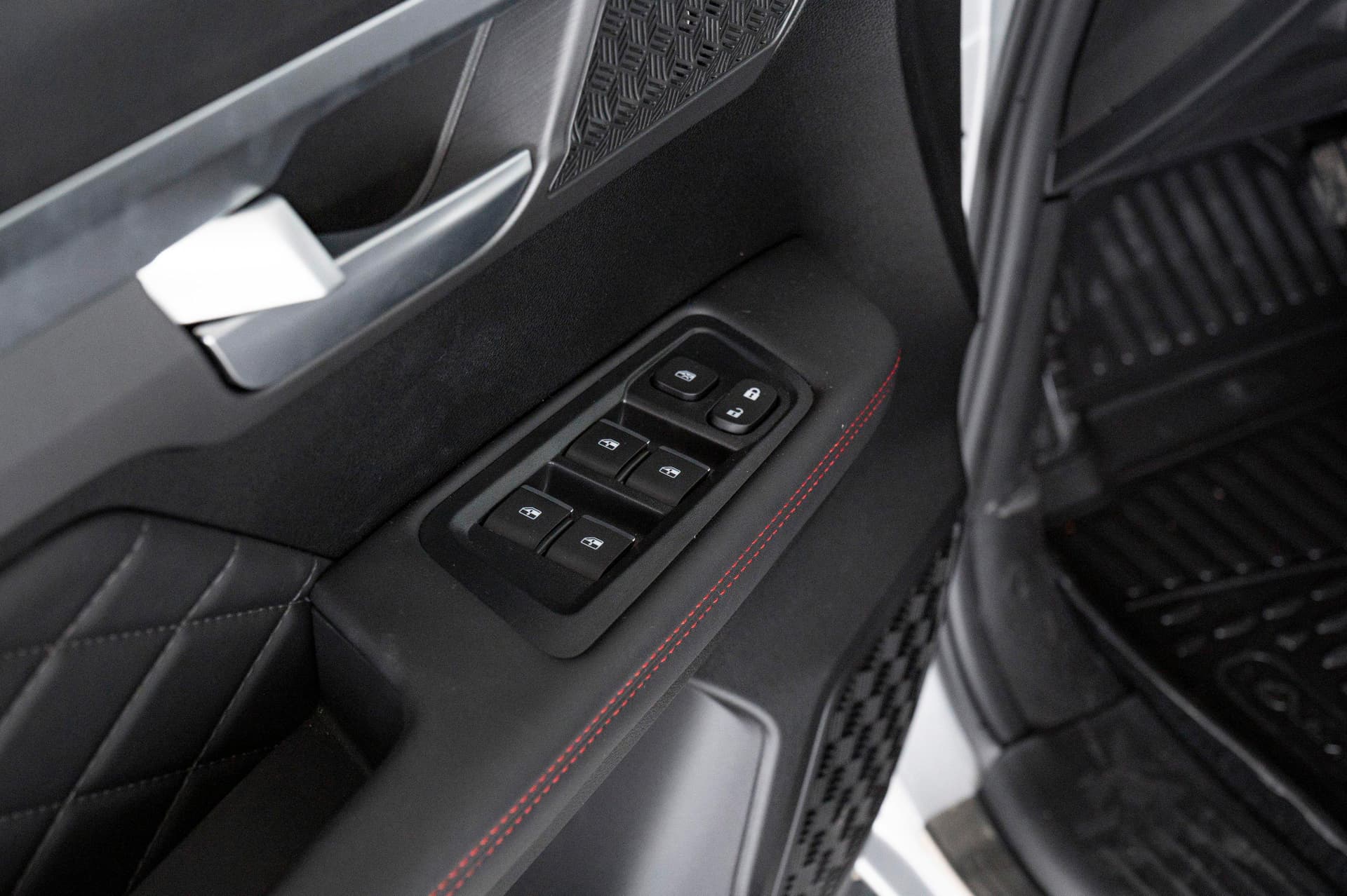JAC T9 Explore 2.0T AT 4WD в лизинг - 6