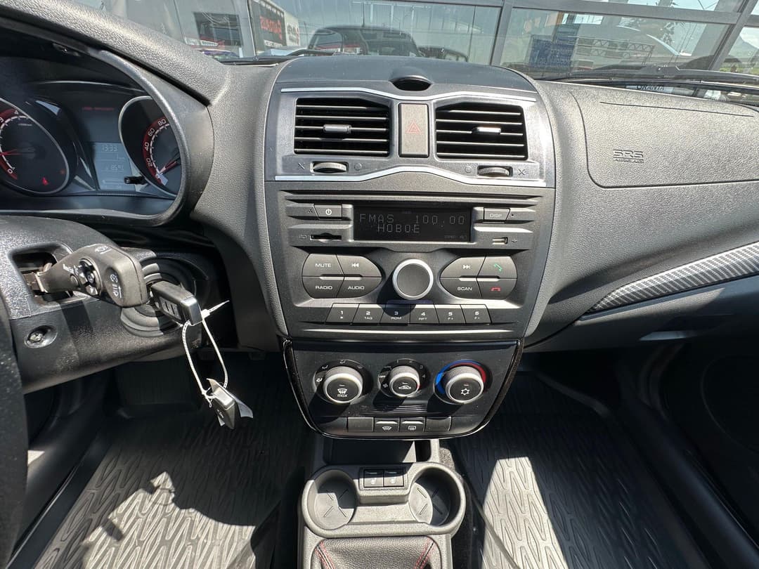 Lada Granta Sportline лифтбек Comfort 1.6 106hp 5MT в лизинг - 12