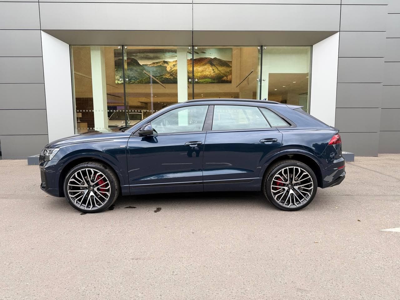 Audi Q8 - 4