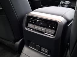 Toyota Land Cruiser Prado Premium VX-L 2.8d АКП в лизинг - 32