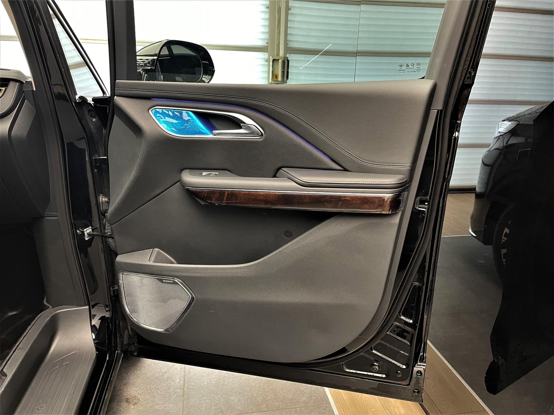 Hongqi HQ9 2.0T Executive в лизинг - 13