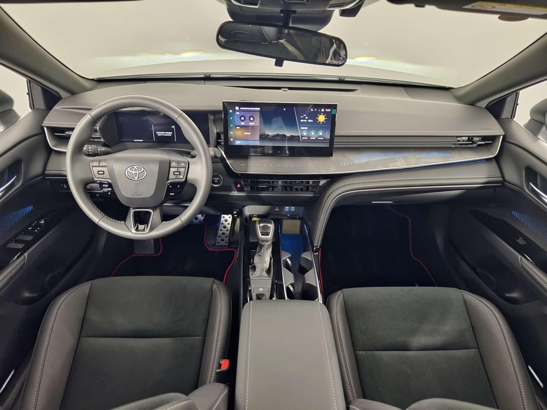 Toyota Camry 2.0HXS Sports Plus Edition в лизинг - 12