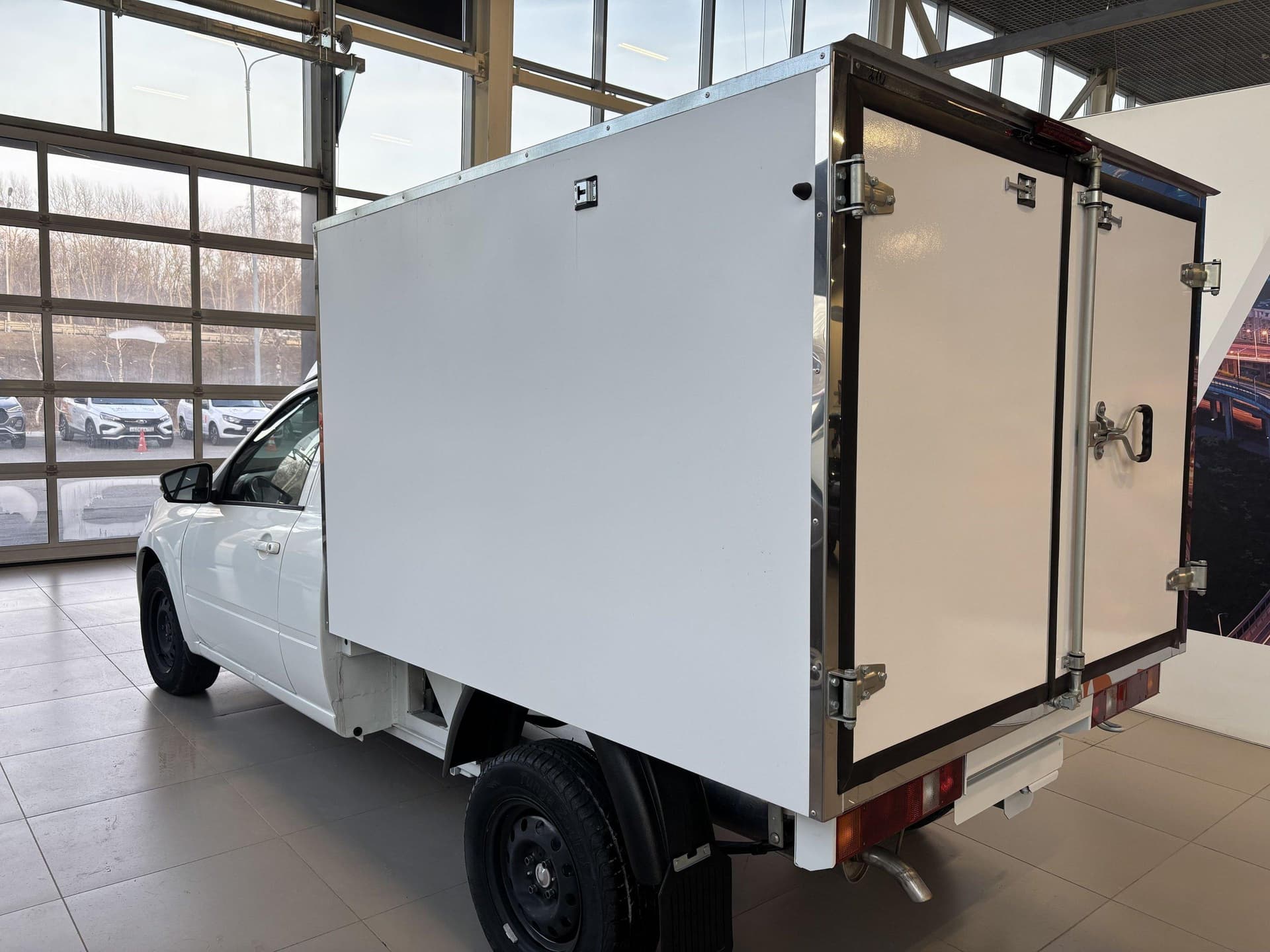 Lada Granta фургон Промтоварный удлиненный 1.6 87hp 5MT в лизинг - 5