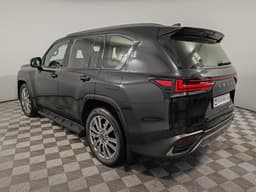Lexus LX 600 VIP Black в лизинг - 8