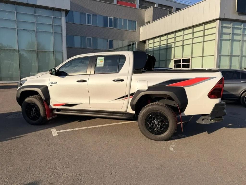 Toyota Hilux GR Sport 4.0 AT в лизинг - 8